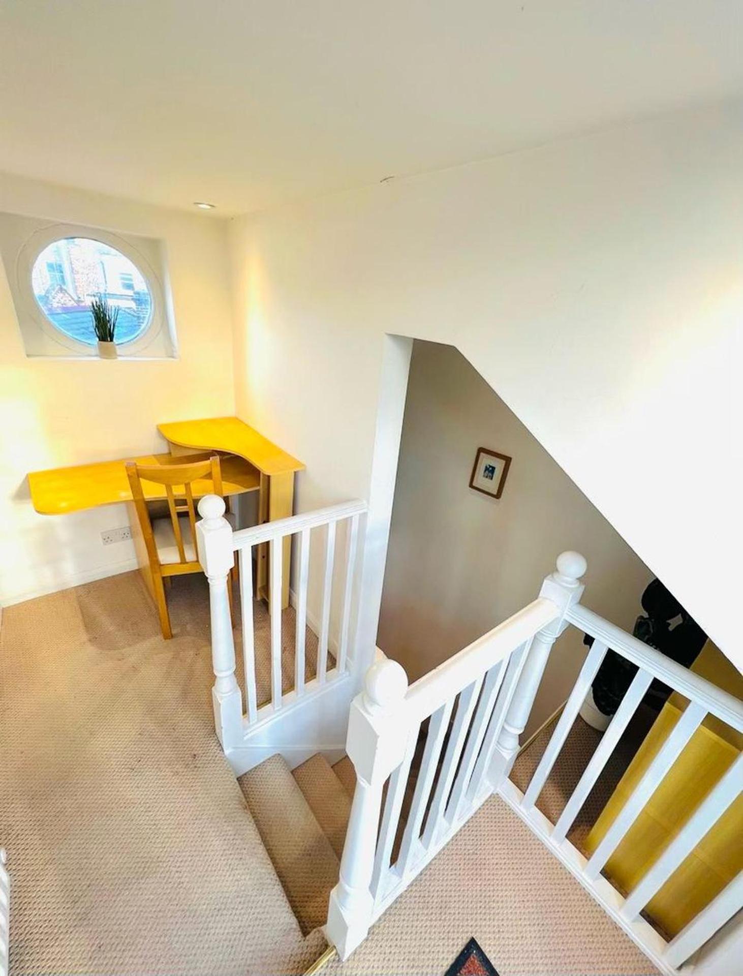 Captivating 2-bed In Clapham Appartamento